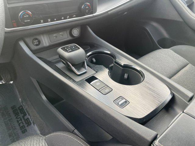 Photo of 2024 Everest White Pearl Nissan Rogue