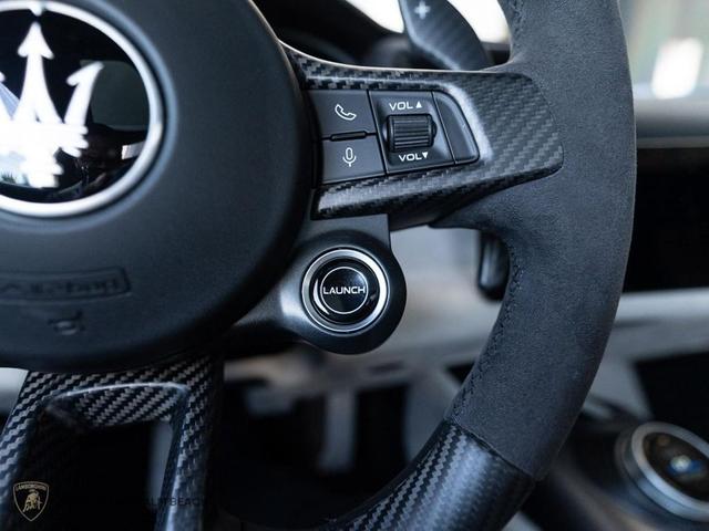 Photo of 2024 GREY Maserati MC20