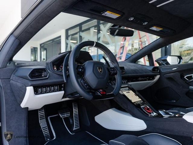 Photo of 2024 A Lamborghini Huracan Tecnica