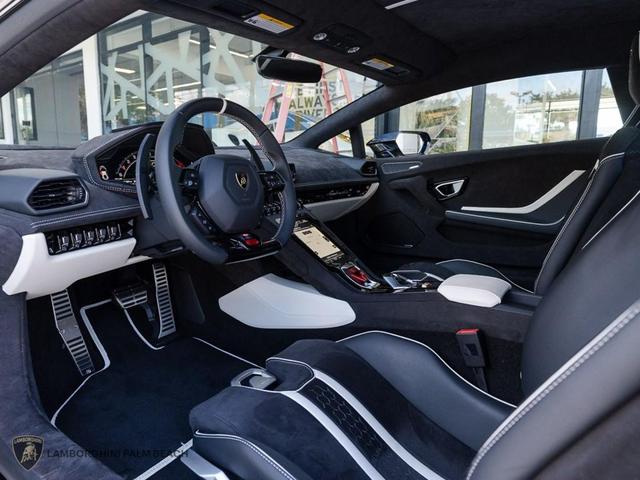 Photo of 2024 A Lamborghini Huracan Tecnica