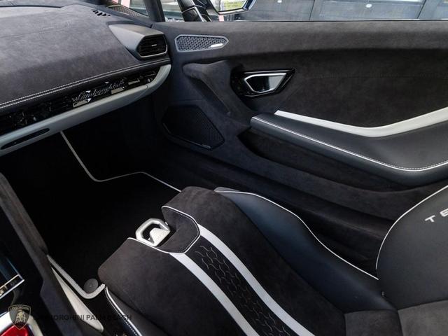 Photo of 2024 A Lamborghini Huracan Tecnica