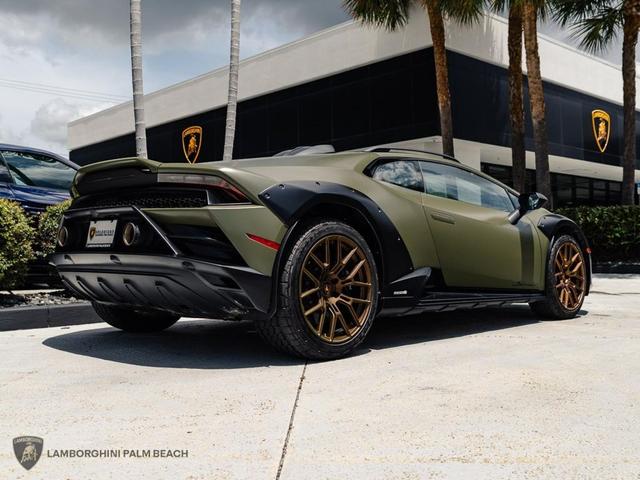 Photo of 2024 GREEN Lamborghini Huracan Sterrato