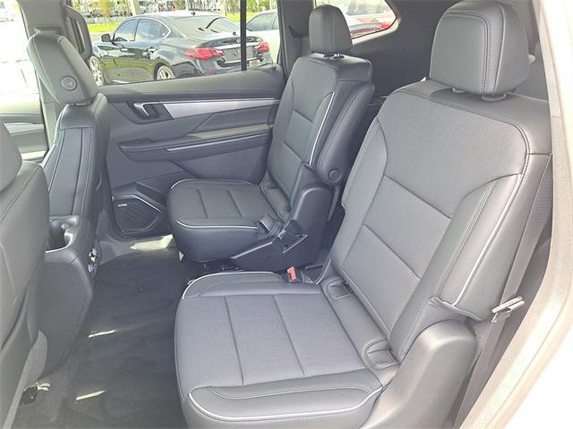 Photo of 2026 summit white Buick Enclave