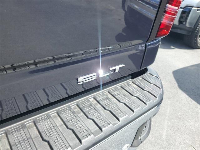 Photo of 2025 Titanium Rush Metallic GMC Sierra 2500