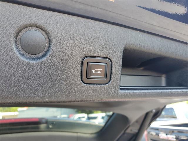 Photo of 2018 Storm Blue Metallic Chevrolet Equinox