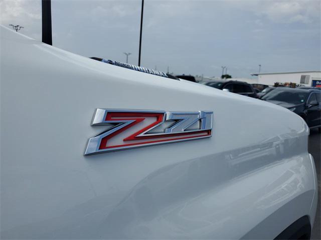 Photo of 2024 Summit White Chevrolet Silverado 2500