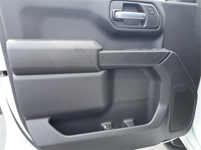 Photo of 2025 Summit White GMC Sierra 1500