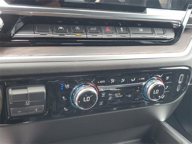 Photo of 2025 Summit White GMC Sierra 1500