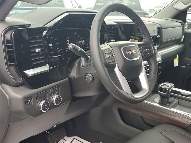 Photo of 2025 Summit White GMC Sierra 1500