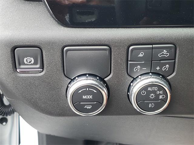 Photo of 2025 Summit White GMC Sierra 1500