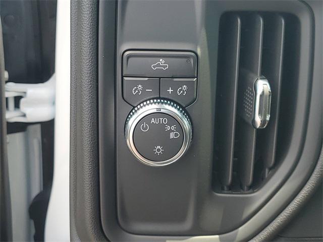 Photo of 2025 Summit White GMC Sierra 1500