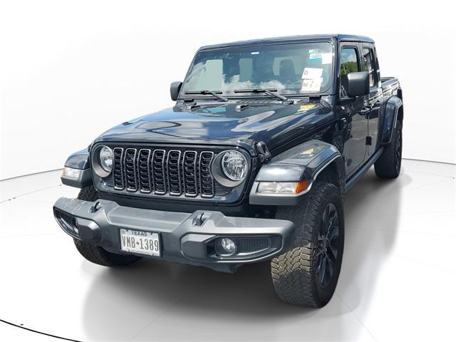 Photo of 2024 Black Clearcoat Jeep Gladiator