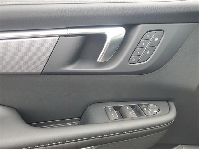Photo of 2025 Summit White Buick Enclave