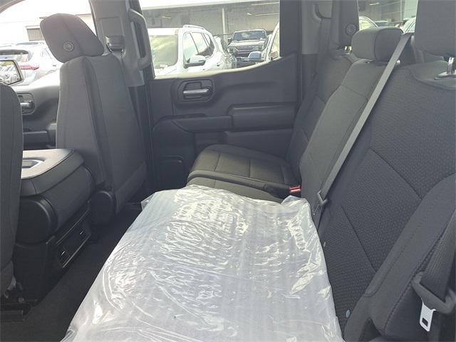 Photo of 2025 Summit White GMC Sierra 1500