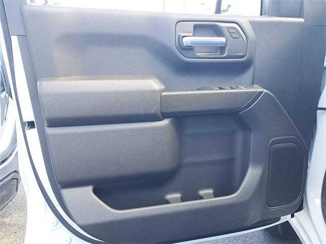 Photo of 2025 Summit White GMC Sierra 1500