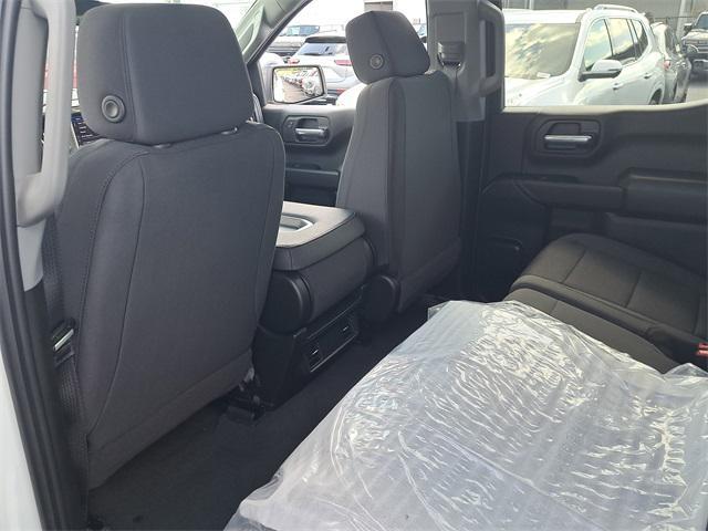 Photo of 2025 Summit White GMC Sierra 1500