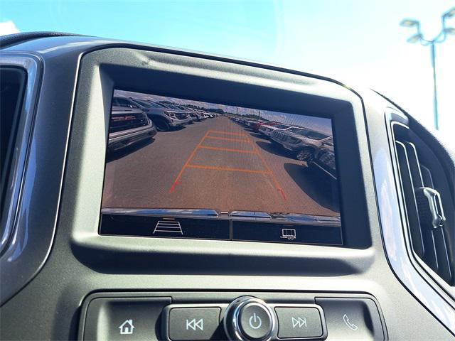 Photo of 2025 Summit White GMC Sierra 1500