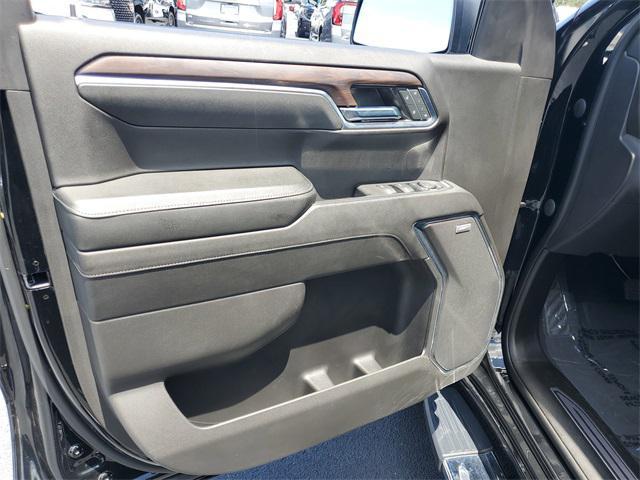 Photo of 2023 Onyx Black GMC Sierra 1500