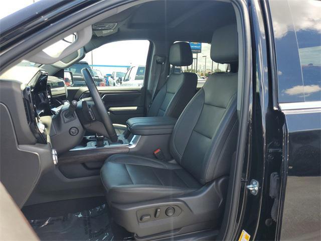 Photo of 2023 Onyx Black GMC Sierra 1500