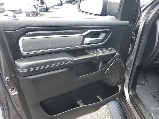 Photo of 2022 Granite Crystal Metallic Clearcoat RAM 1500