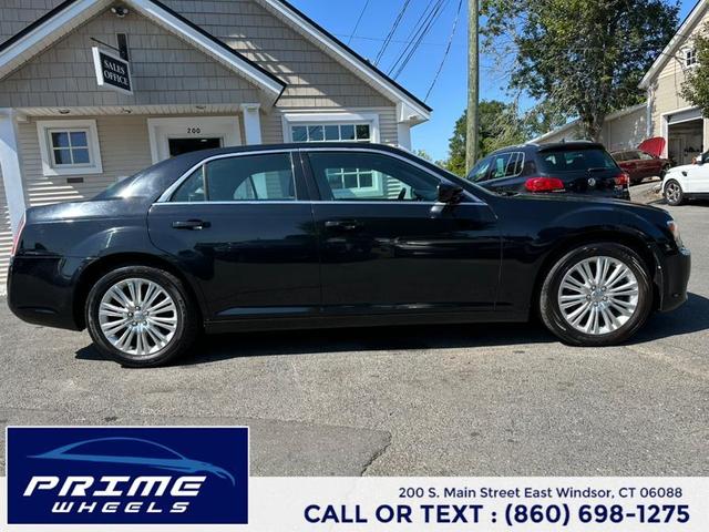 Photo of 2014 Gloss Black Chrysler 300