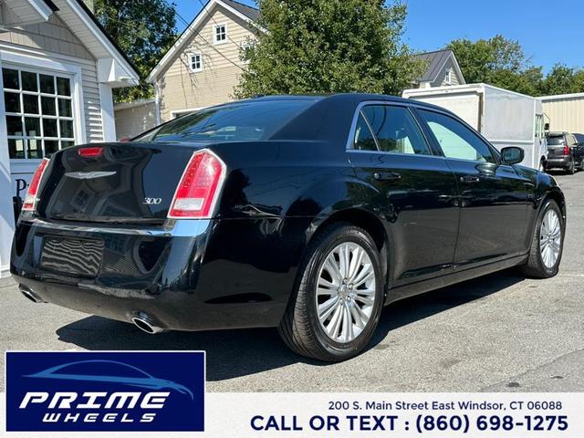 Photo of 2014 Gloss Black Chrysler 300