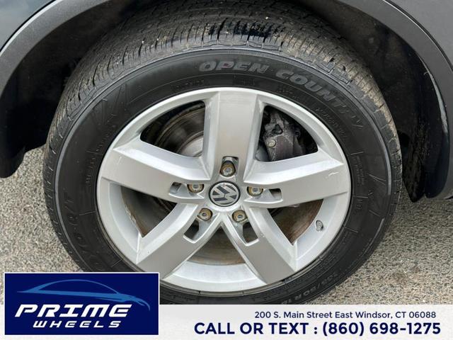 Photo of 2013 Galapagos Gray Metallic Volkswagen Touareg