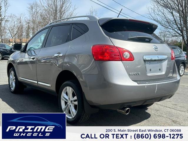 Photo of 2013 Platinum Graphite Metallic Nissan Rogue