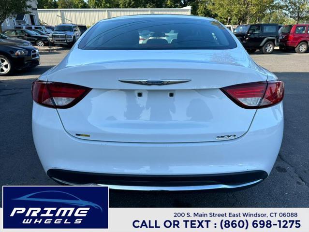 Photo of 2015 Bright White Clearcoat Chrysler 200