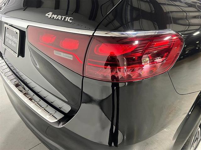 Photo of 2025 Black Mercedes-Benz GLS 450
