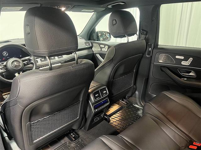 Photo of 2025 Black Mercedes-Benz GLS 450