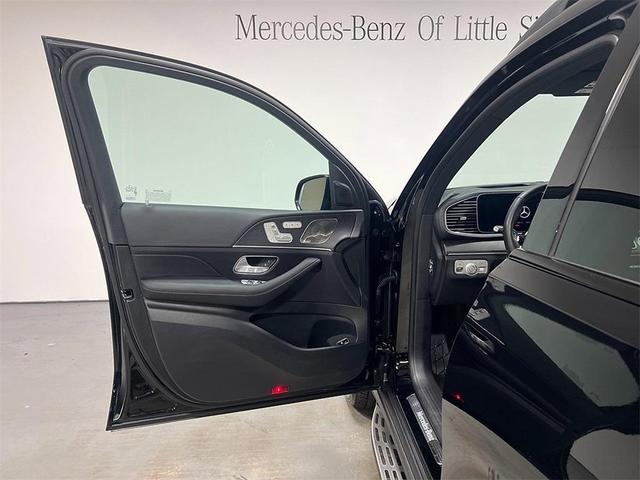 Photo of 2025 Black Mercedes-Benz GLS 450
