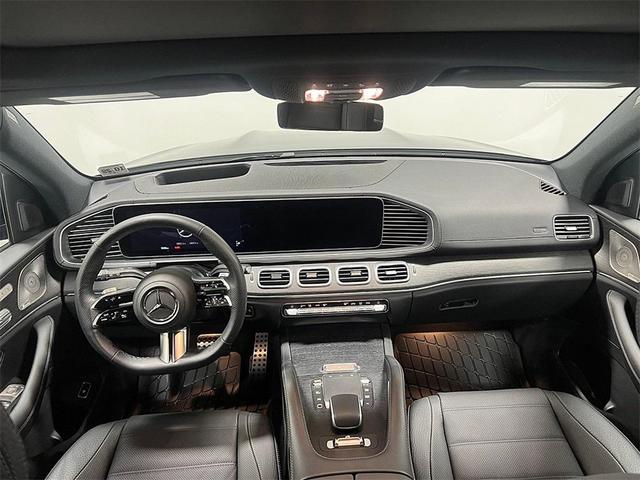 Photo of 2025 Black Mercedes-Benz GLS 450