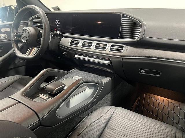 Photo of 2025 Black Mercedes-Benz GLS 450