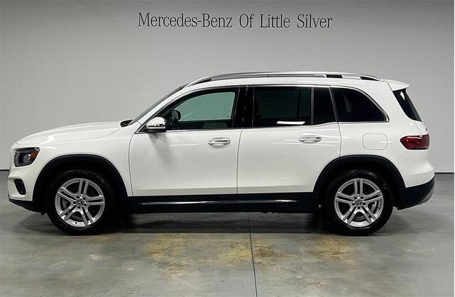 Photo of 2021 Polar White Mercedes-Benz GLB 250