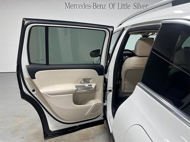Photo of 2021 Polar White Mercedes-Benz GLB 250