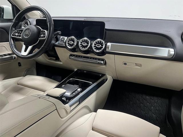 Photo of 2021 Polar White Mercedes-Benz GLB 250
