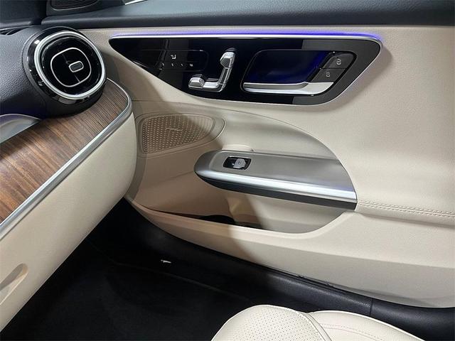 Photo of 2025 Polar White Mercedes-Benz C-Class