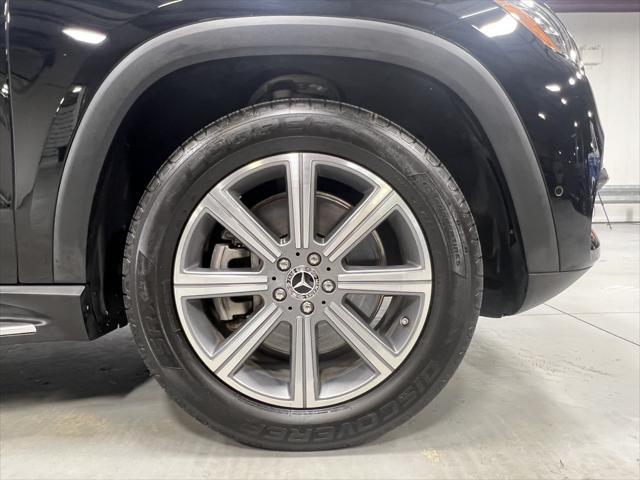 Photo of 2022 Black Mercedes-Benz GLS 450