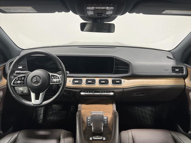 Photo of 2022 Black Mercedes-Benz GLS 450