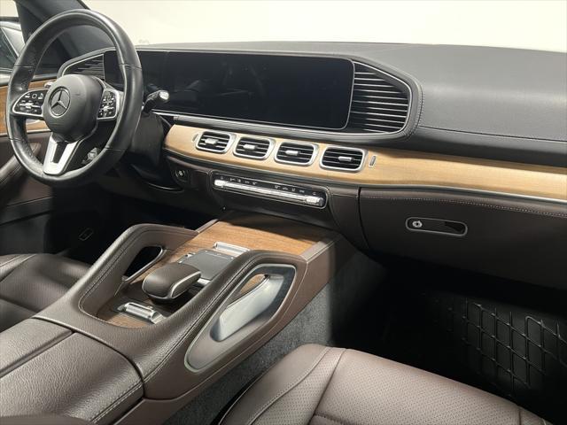 Photo of 2022 Black Mercedes-Benz GLS 450