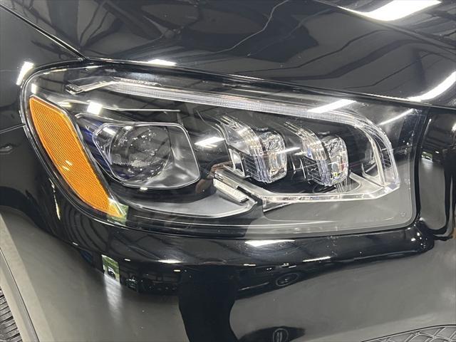 Photo of 2022 Black Mercedes-Benz GLS 450