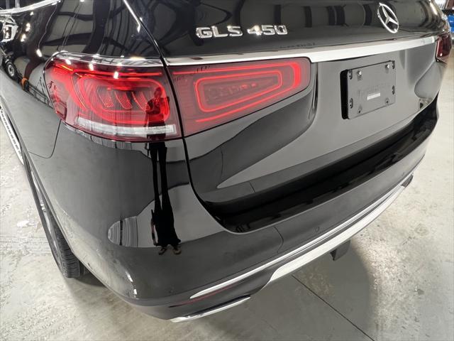 Photo of 2022 Black Mercedes-Benz GLS 450