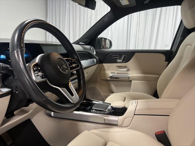 Photo of 2022 Mountain Gray Metallic Mercedes-Benz GLB 250