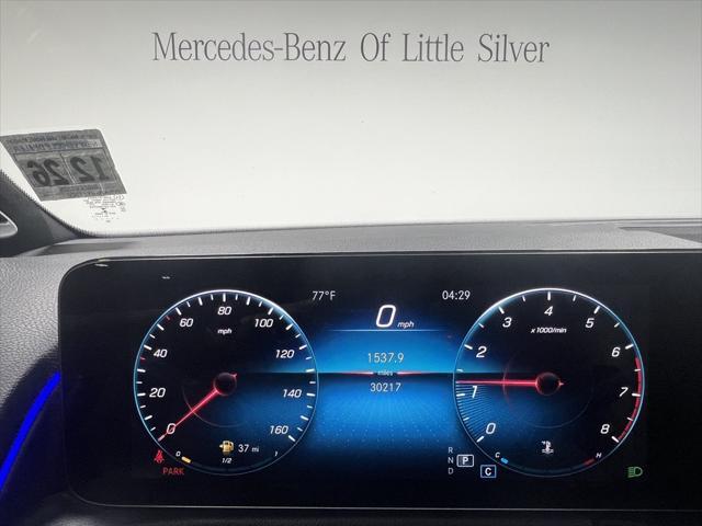 Photo of 2022 Mountain Gray Metallic Mercedes-Benz GLB 250