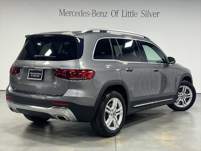 Photo of 2022 Mountain Gray Metallic Mercedes-Benz GLB 250
