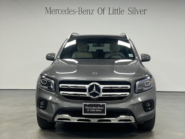 Photo of 2022 Mountain Gray Metallic Mercedes-Benz GLB 250