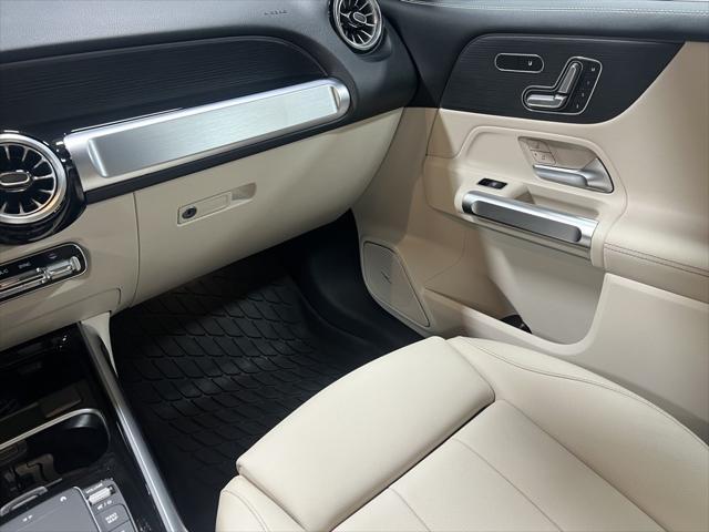 Photo of 2022 Mountain Gray Metallic Mercedes-Benz GLB 250