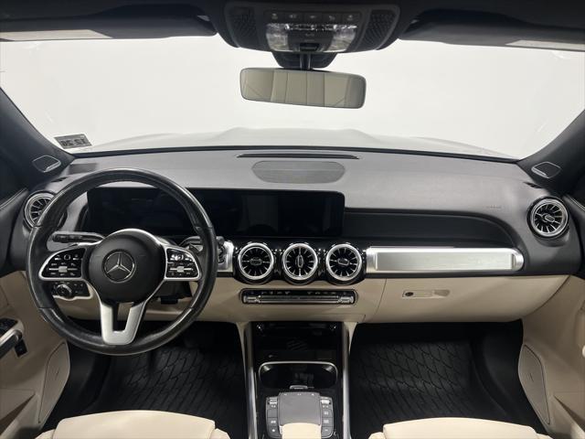 Photo of 2022 Mountain Gray Metallic Mercedes-Benz GLB 250