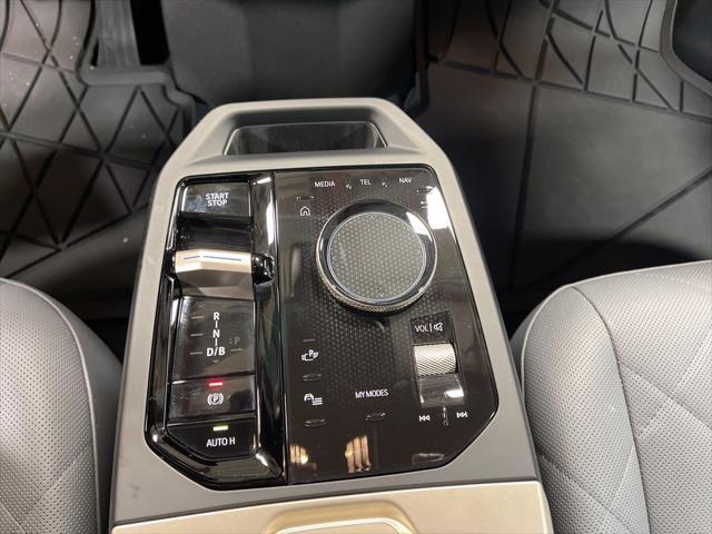 Photo of 2024 Oxide Gray Metallic BMW iX